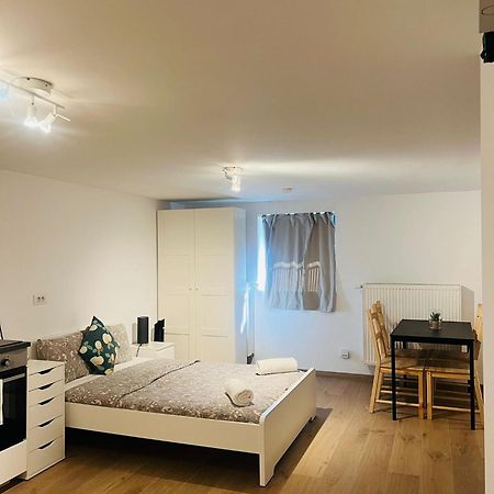 Oneluxstay Near Fashion District Антверпен Экстерьер фото
