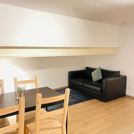 Oneluxstay Near Fashion District Антверпен Экстерьер фото